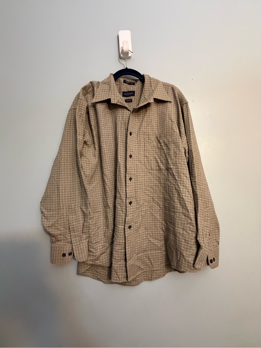Van Heusen Beige Checked Long Sleeve Button-Up Shirt Collared Sz L Like New